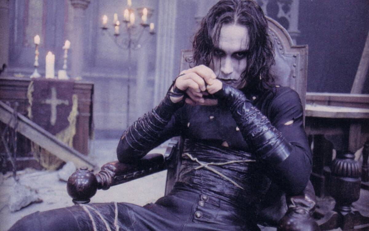 the-crow_aOLPjg